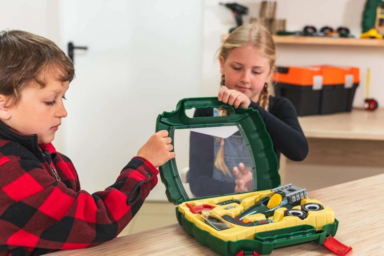 Praktyczna walizka – porządek i zabawa w podróży