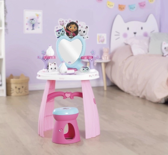 Stołeczek i sprytne uchwyty do przechowywania