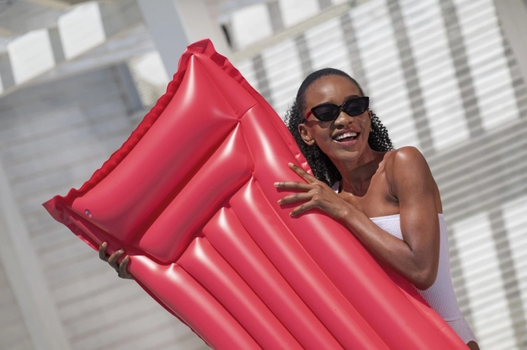 Wytrzymały winyl i łatwa pielęgnacja