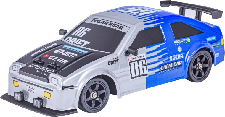 Efektowny drift dzięki 4WD i gładkim kołom