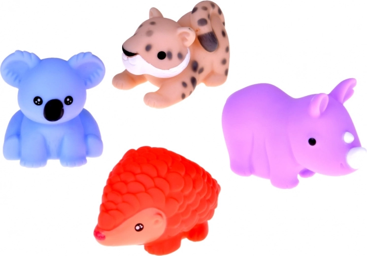 Zabawa w wannie: pływają i psikają