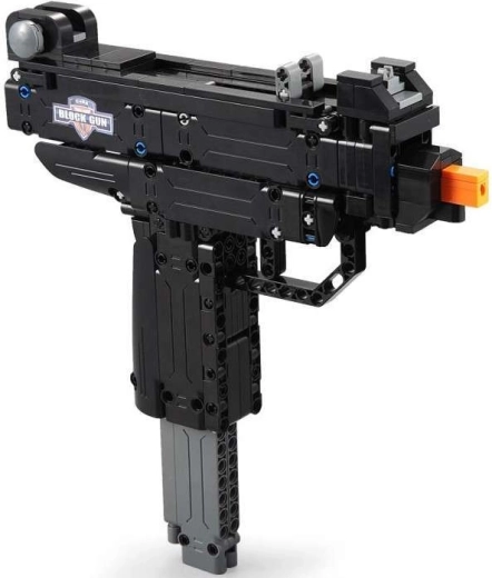 Budowa z 359 elementów