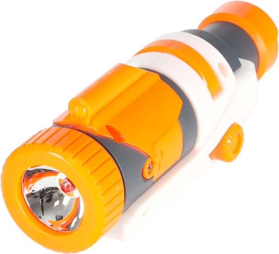 Latarka i tłumik dla precyzji