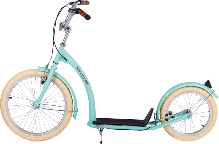 Duże, pompowane koła dla płynnej i stabilnej jazdy