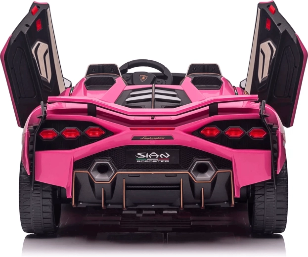 Podwójne siedzenie i otwierane drzwi