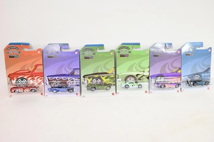 Metalowy samochodzik (model die-cast)