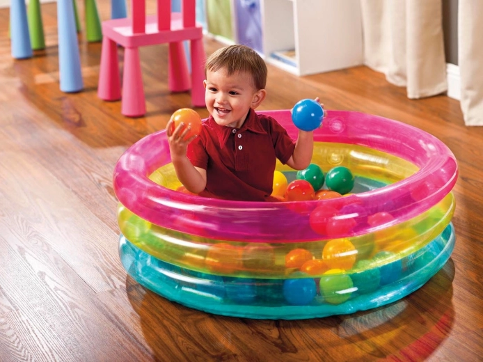 50 kolorowych piłeczek dla zabawy sensorycznej