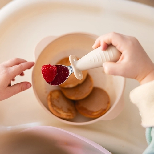 Ergonomiczny, antypoślizgowy uchwyt dla małych rączek