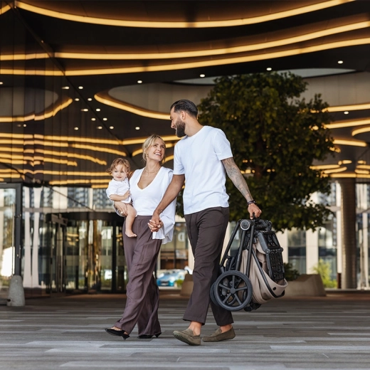 Automatyczne składanie jedną ręką i kompaktowe wymiary