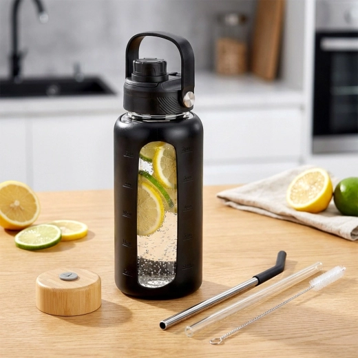 Dwie pokrywki i dwie słomki dla maksymalnej uniwersalności