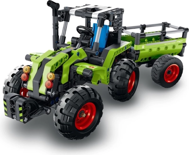 Traktor z przyczepą do zabawy