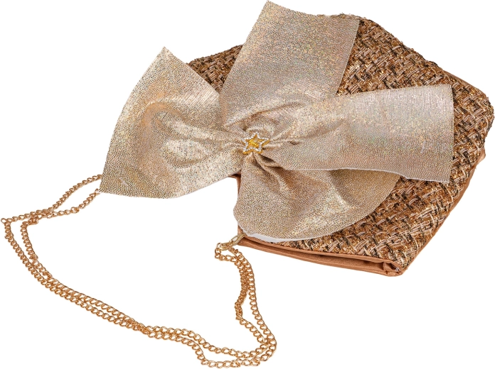 Elegancka torebka z kokardą w podróży