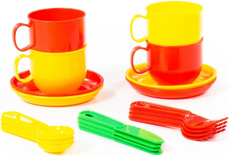 Kompletny zestaw dla 4 małych biesiadników