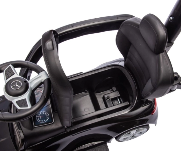 Schowek pod siedziskiem