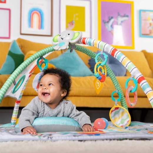 Odpinane zabawki i wsparcie do tummy time