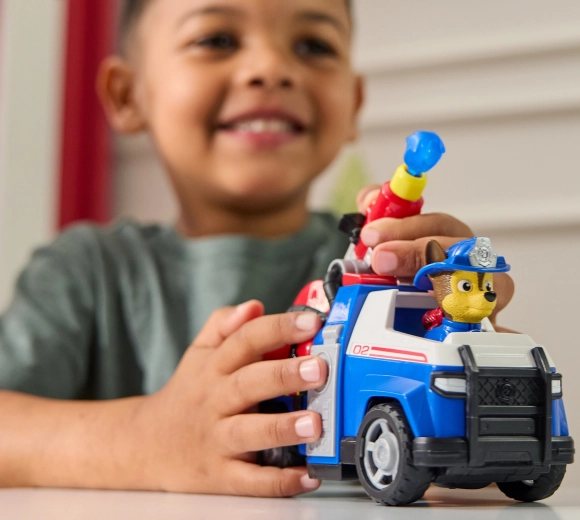 Zabawa z figurką CHASE