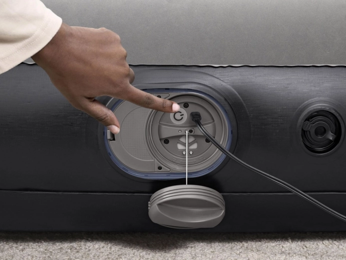 Szybkie pompowanie dzięki wbudowanej pompie USB