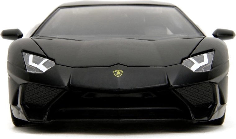 Metalowe nadwozie i precyzyjne detale