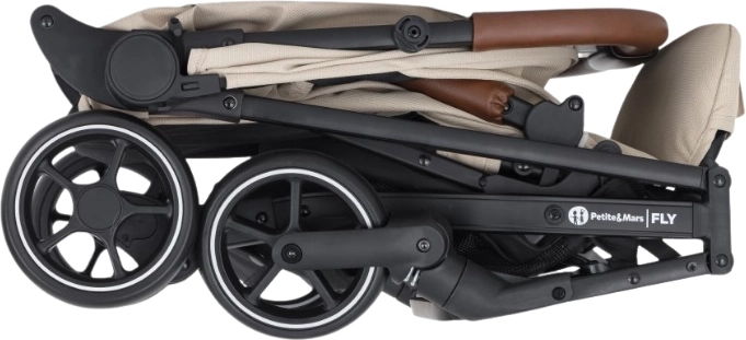 Kompaktowe składanie i niska waga