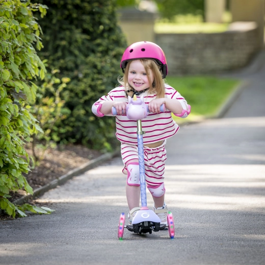 Stabilna trójkołowa konstrukcja i sterowanie balansowe