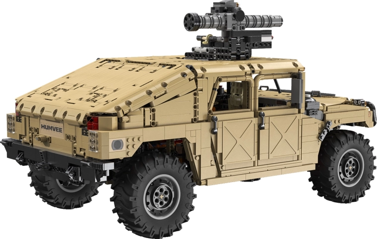 Bogate detale nadwozia i wnętrza