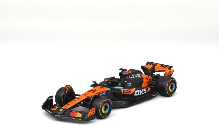 Model Formuły 1 Bburago McLaren MCL39 2025 Oscar Piastri 81 1:43