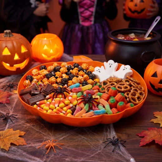 Pomarańczowa halloweenowa miska do serwowania w kształcie dyni