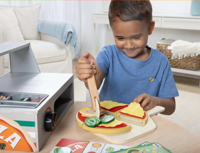 Układaj własną pizzę ze składników na rzep
