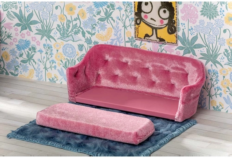 Sofa do przytulnego salonu w mini świecie