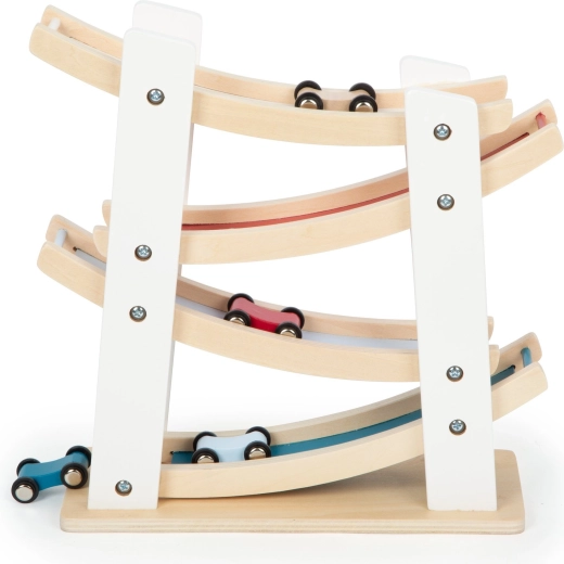 Naturalne drewno i trwała konstrukcja