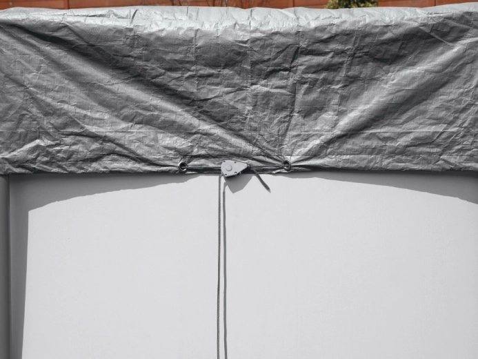 Wiatroszczelne mocowanie ze ściąganiem