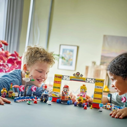 Interaktywna zabawa z LEGO Super Mario