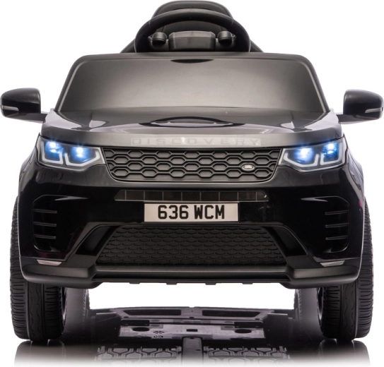 Realistyczne reflektory LED i ikoniczny grill