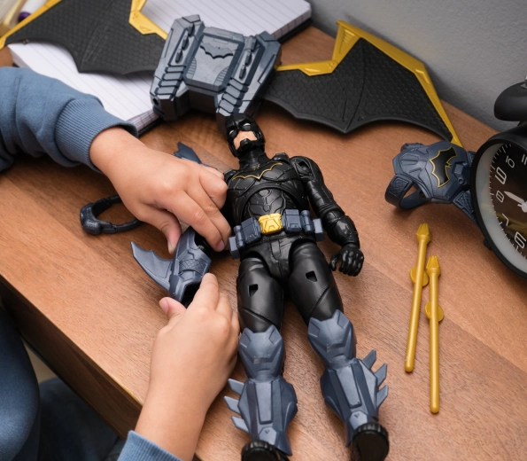 Rozruszaj akcję ze skrzydłami i pancerzem