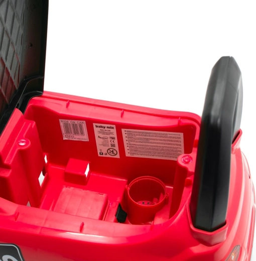 Schowek pod siedziskiem