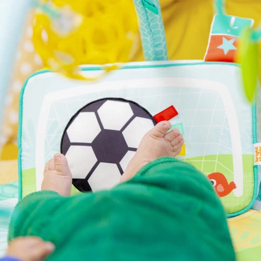 Interaktywny panel do kopania ze światłami i melodiami