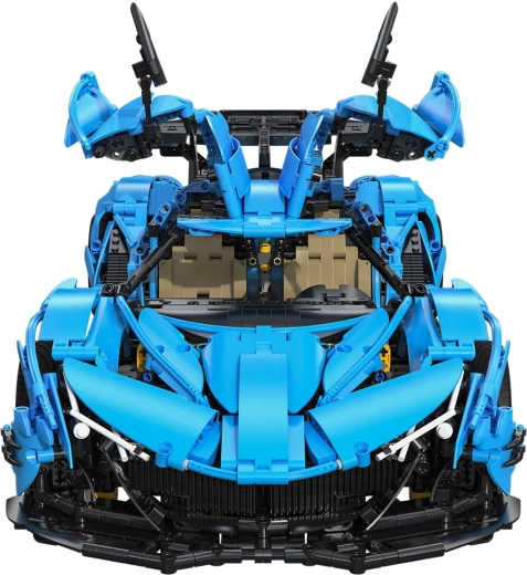 Dopracowane wnętrze i sportowy wygląd