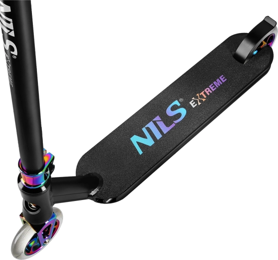 Solidny pięciokomorowy deck i stalowa kierownica T