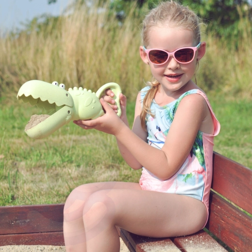 Zabawa w piasku i przy wodzie