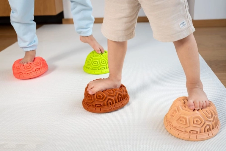 Zabawa i trening równowagi dla dzieci i dorosłych