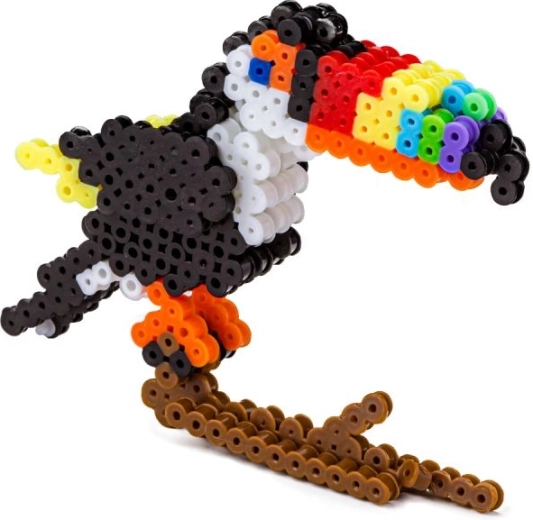 3D tukan z koralików – gotowa praca jako dekoracja