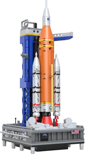 Podstawka ekspozycyjna z detalami konstrukcyjnymi