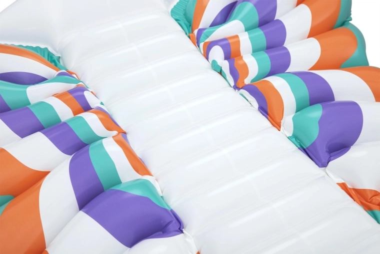 Komfortowe podparcie dzięki żebrowanemu środkowi