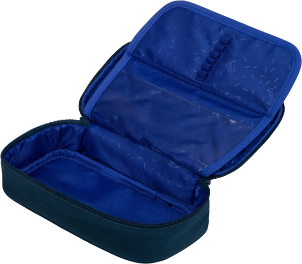 Pojemny piórnik i sprytna organizacja artykułów piśmiennych