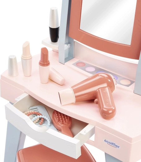 Lustro i praktyczna szuflada