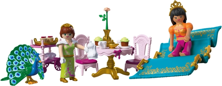 Bajkowy ogród z pawiem