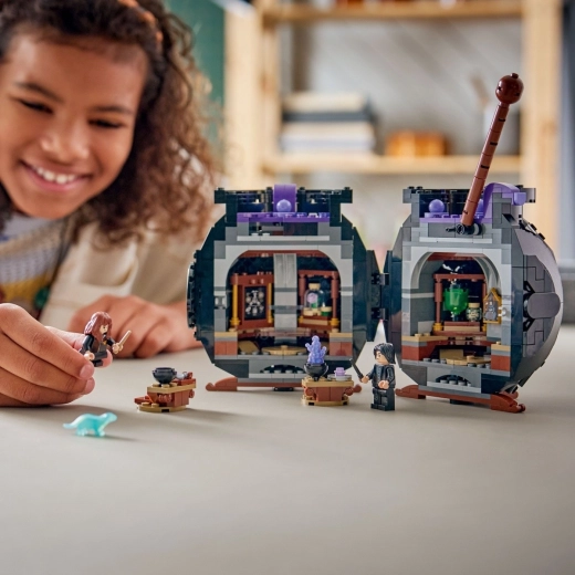 Otwierany kociołek z tajną salą