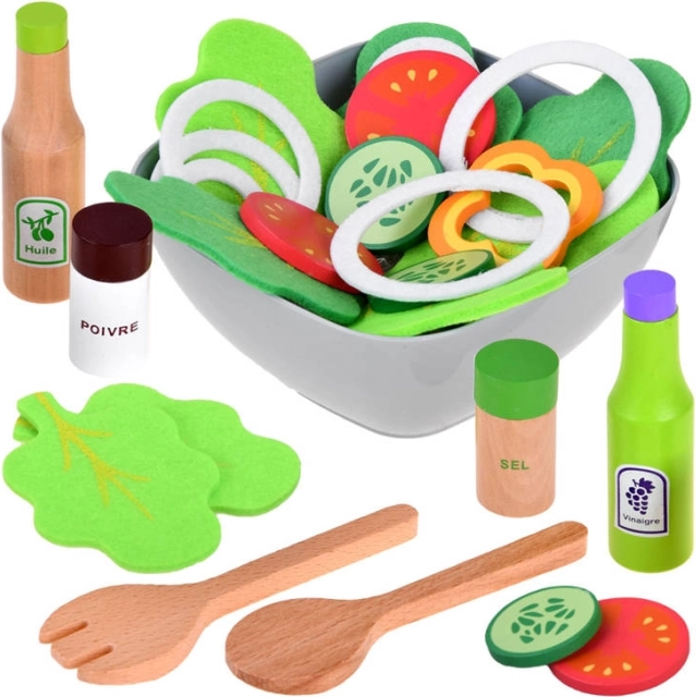 Zabawny zestaw do przygotowywania sałatki z drewnianych i tekstylnych składników