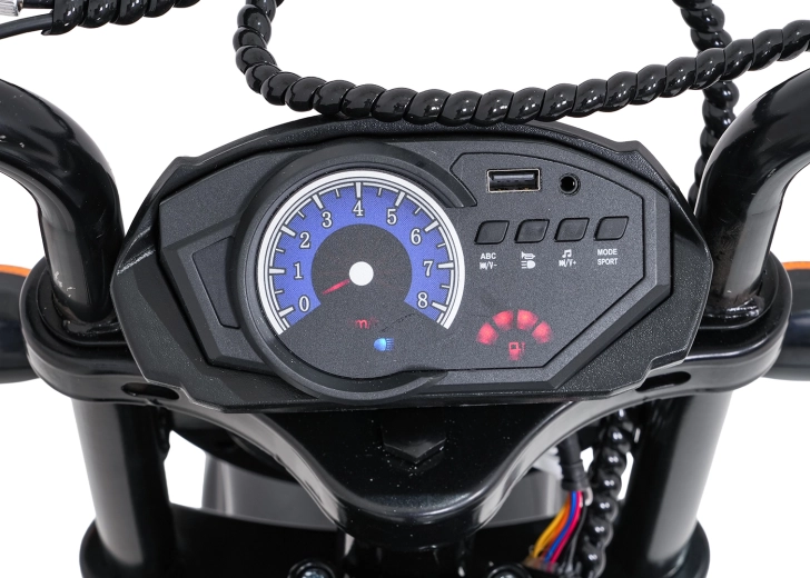 Światła LED i panel multimedialny