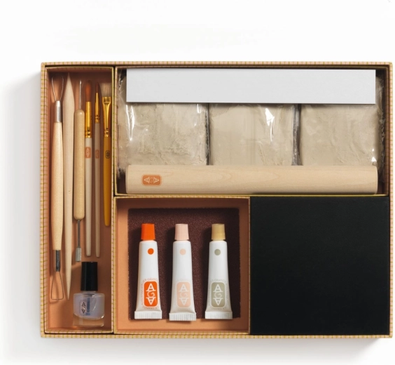 Wszystko w jednym: narzędzia, masa i farby